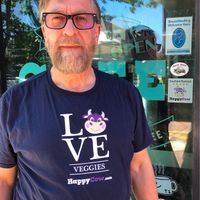 The Happy Cow app supports vegan and vegetarian  at Sweet Bones Bakery Cafe in Scullin