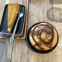 cinnamon roll and mango cheesecake   at Meraki in Grenoble