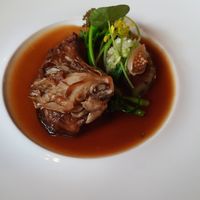 Gestoofde knolselderij met eikenhaas at Vannu in Breda