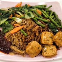kuey teow bee hoon mee with dishes, mee must try, very good at E Veg Vegetarian -  益素食 - Pioneer Mall in West Singapore
