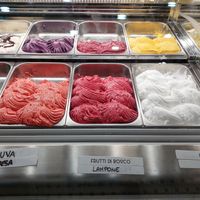 Some vegan flavours (not labelled, ask the staff) at Gelato Amuri in Valencia