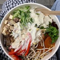 Asian bowl at Natoo   in Prague