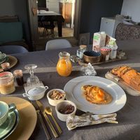 Breakfast for 1 omg  at The Riverside Retreat  in St-meme-les-carrieres