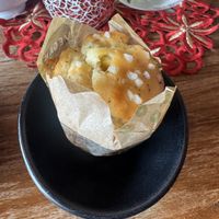 Lemon poppyseed muffin  at Blómasetrið - Kaffi Kyrrð in Borgarnes