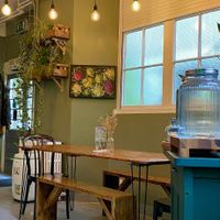 Cozy atmosphere 🧡🩵🧡  at Plant. Eat. Licious in Bath