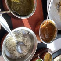 Die Soßen sind sehr würzig/ scharf, dazu Reis.  at Namaste India Restaurant in Moessingen