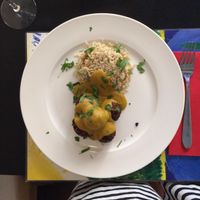 spinach and quinoa balls with coconut curry and basmati at Lady Green Bio-Vegetarian Restaurant in Sitges