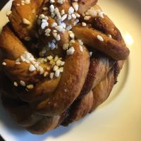 Cinnamon bun  at Kaffekvarnen i Klässbol in Klaessbol
