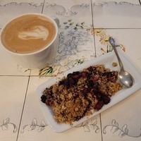 Berry crumble and oat latte at Latteria in Gothenburg
