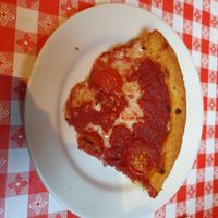 Deep dish at Gino‘s East in Chicago