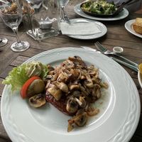 Veganes Steak mit Champignons   at Zum Dorfkrug in Ammersbek