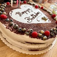 Fluffy Vegan vanilla chocolate cakee #Veganuary at Morcolade in Frankfurt