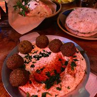 Hummus con falafel at Cult of Pita in Porto