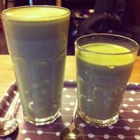 Small and tall Matcha soy latte at Boreal Coffee Shop - Stand in Geneva