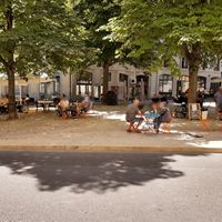 Outdoor seating in the back at Boreal Coffee Shop - Mont Blanc in Geneva