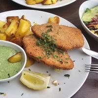 Veganes Schnitzel at Atschel in Frankfurt