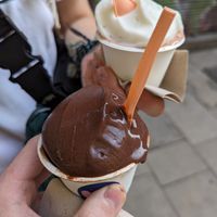 Chocolate and Hazelnut+ Strawberry at CAJÚ Gelato in Barcelona
