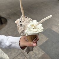 Banana choc chip on the left and olive oil and rosemary on the right   at CAJÚ Gelato in Barcelona
