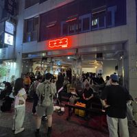 Amazing vinyl music and atmosphere  at Furoa in Seoul