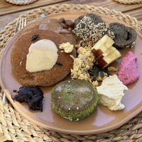 Breakfast buffet with pancakes, tofu scramble, falafel and homemade spreads #Veganuary at Nicole's Greenhouse in Hurghada