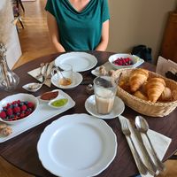 Vegan latte macchiato, vegan croissants, porridge with berries, spreads, energy balls,...  at Café im Stadtpalais in Bernkastel-kues
