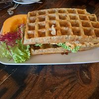 Vegan hartige wafel at Texas Coffee House Mons in Mons