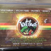 signage at Tastebuds in Willits