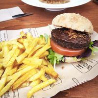 Hamburguesa vegetal (sin queso ni mayonesa) at On Gourmet in Zumaia