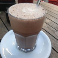Hot chocolate at Larsie Mae Café by Jimmie Wilson in Darmstadt