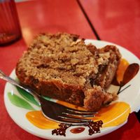 apple cinnamon cake at Café Studio in Paris