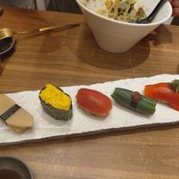 5 piece vegan sushi at Onari Yokocho in Kamakura