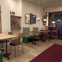 Interior del local. at Green & Burger in Sant Feliu De Guixols