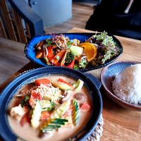 Main dishes at Loy Vegan in Trier