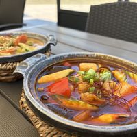 Hoofdgerechten bij rijsttafel 2  at Loy Vegan in Trier