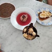 Les 4 desserts de la carte at Faubourg Daimant in Paris