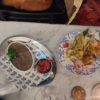 Rillette de lentilles et radis sans beurre at Faubourg Daimant in Paris