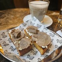  at Faubourg Daimant in Paris