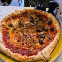 Vegan mushroom pizza at Dej - Magasin in Copenhagen