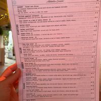 Kleine Karte aber für jeden was dabei. Viele Vegane Optionen.
Bedienung ist mega freundlich und hat tolle Empfehlungen. at Yabalulu in Vila Nova De Milfontes