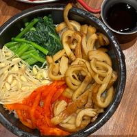 Smoke veggie duck dolsot bibimbap at Yache in Taipei