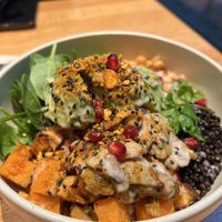 Vegan chicken bowl  at beets&roots - Potsdamer Platz in Berlin