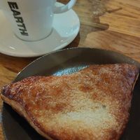 Vegan appelflap en cappuccino met havermelk at Pannenkoekenhuis Het Klooster in Alphen Aan Den Rijn