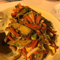 Lomo de seitán with vegetables 14,50 at D'amira in Madrid