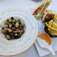 Vegan tuna fish sandwich at D'amira in Madrid