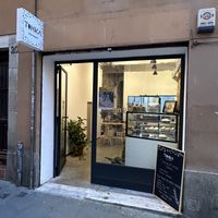 Exterior   at Tonka Pastisseria Vegana in Barcelona