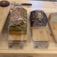 Matcha pound cake and chocolate at Tonka Pastisseria Vegana in Barcelona