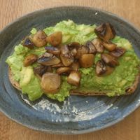 Avocado Brot at Gemmels Töchter in Saarbrucken