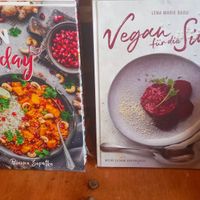 vegan everyday (bianca zapatka)  & vegan für die sinne (lena marie radu) at Ventil Verlagsbuchhandlung in Berlin