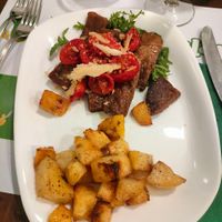 Tagliata di seitan, rucola, pachino e scaglie di gondino at La Puntarella Pazza in Rome
