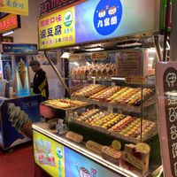 The cakes are not vegan  at Hunan Tofu Braised Tofu - 湖南豆腐 滷豆腐 in Yuchi